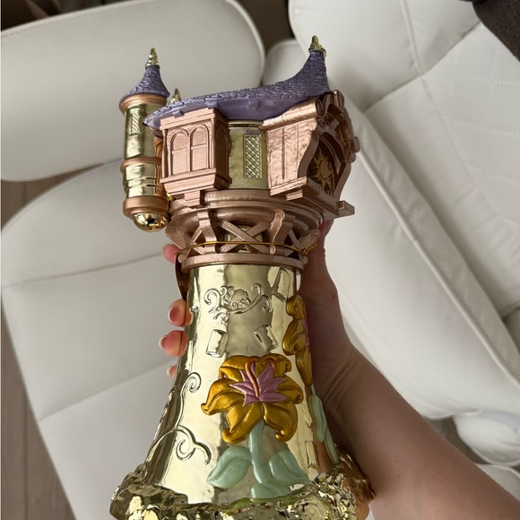 Bath & Body Works Disney Princess Rapunzel Tower 3-Wick Candle Holder Tangled - Picture 3 of 7